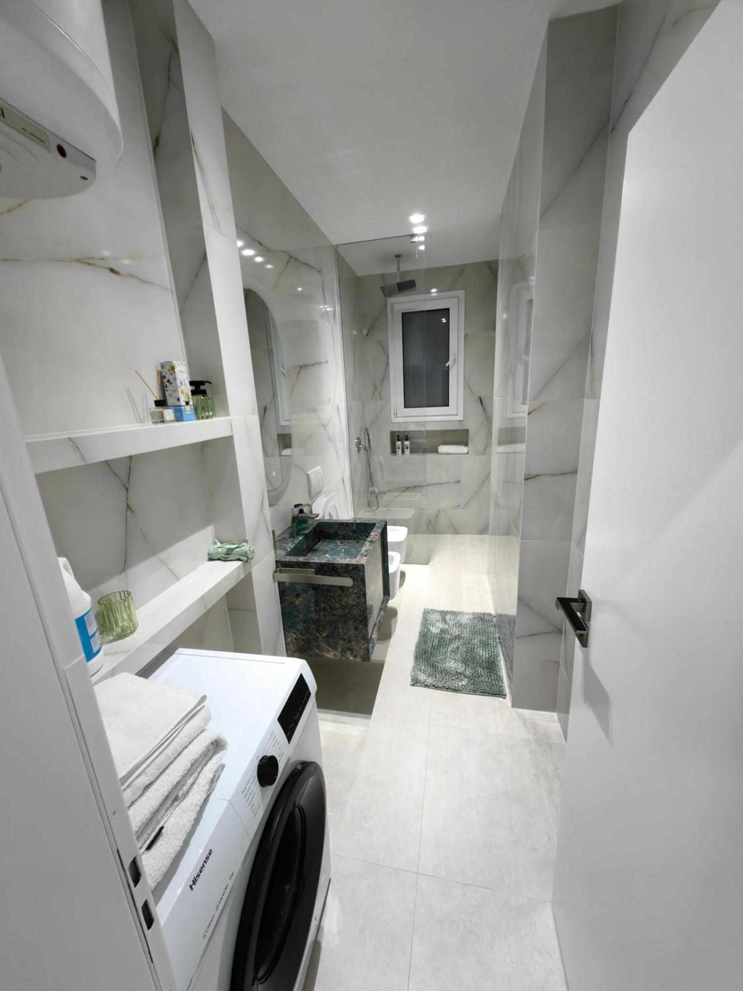 Lungomare Luxury Sea View Apartaments Vlorë Quarto foto